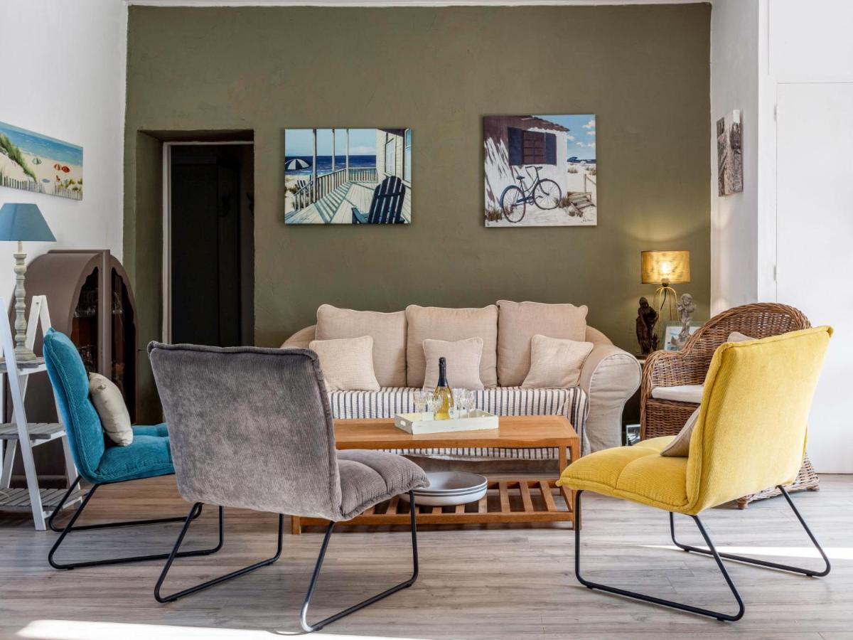 Le Bain Du Papillon By Interhome Pornic